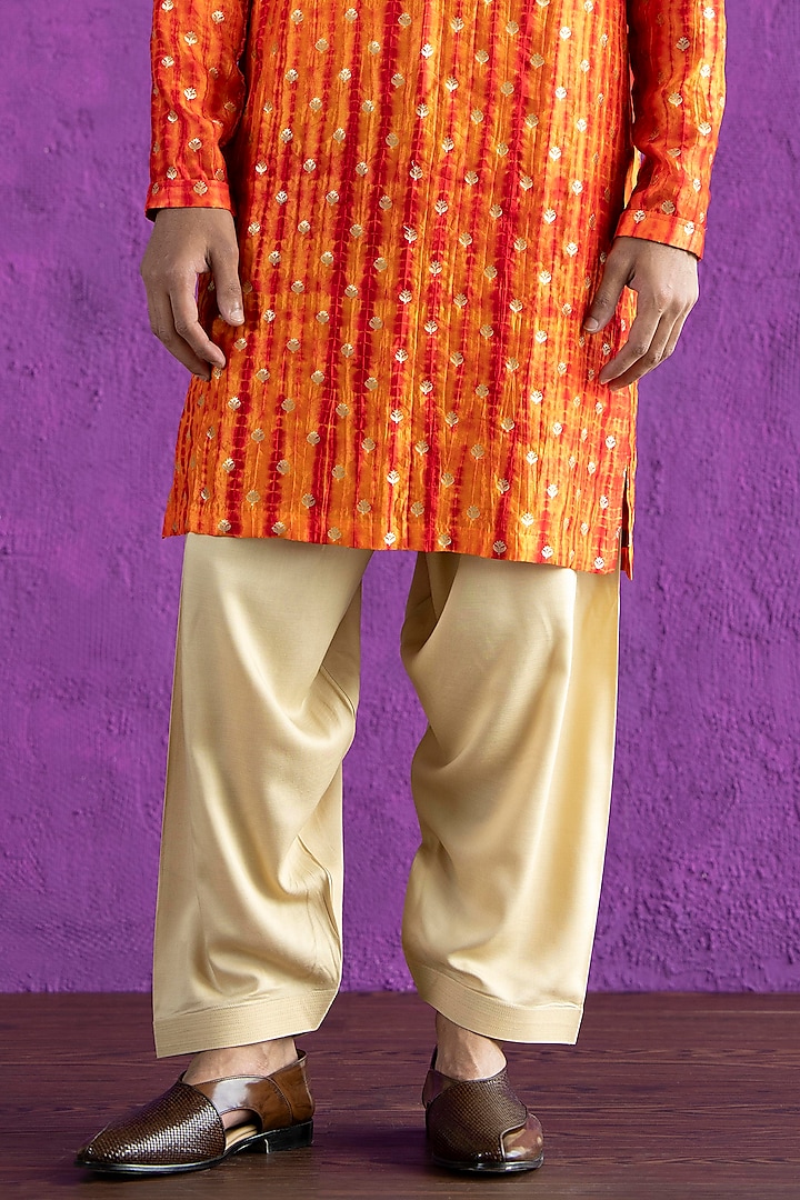 Red Bandhani Kurta Set by Qbik Men at Pernia's Pop Up Shop
