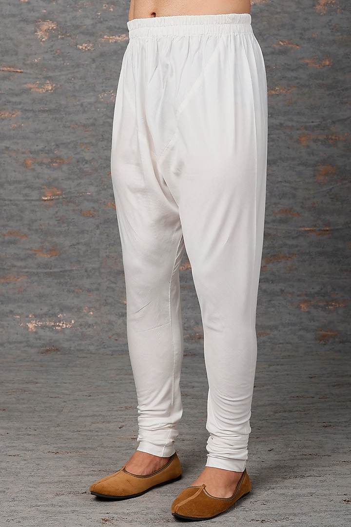 Ivory Embroidered Groom Sherwani Set by Qbik Men at Pernia's Pop Up Shop