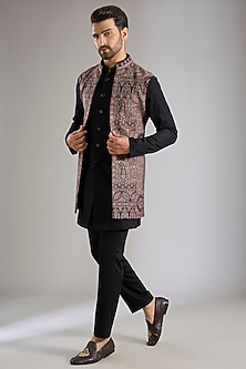 product-color-Black