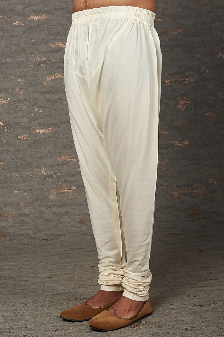 Ivory Embroidered Groom Sherwani Set by Qbik Men at Pernia's Pop Up Shop