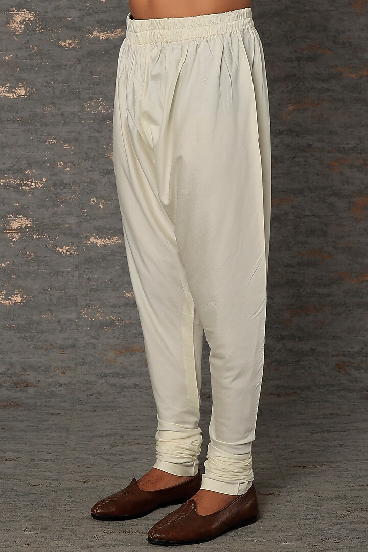 Off-White Embroidered Wedding Sherwani Set by Qbik Men at Pernia's Pop Up Shop