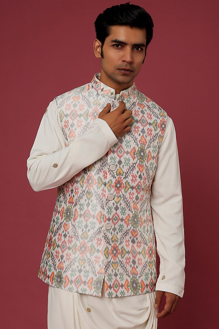 Ivory Printed Bundi Jacket With Kurta Set by Qbik Men at Pernia's Pop Up Shop
