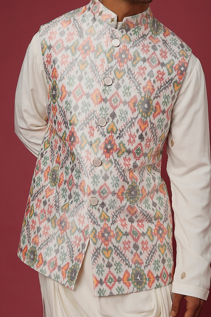 Ivory Printed Bundi Jacket With Kurta Set by Qbik Men at Pernia's Pop Up Shop