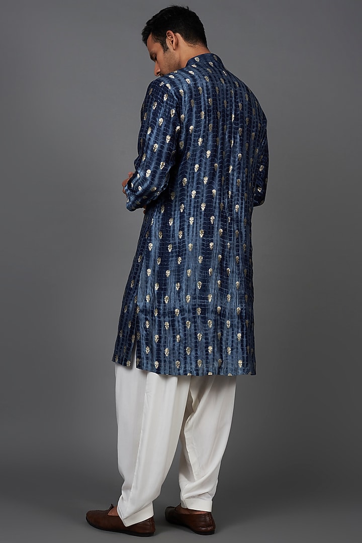 Navy Blue Banarasi Silk Bandhani Printed Kurta Set by Qbik Men at Pernia's Pop Up Shop