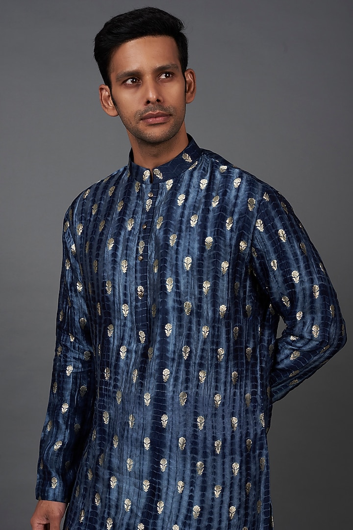 Navy Blue Banarasi Silk Bandhani Printed Kurta Set by Qbik Men at Pernia's Pop Up Shop