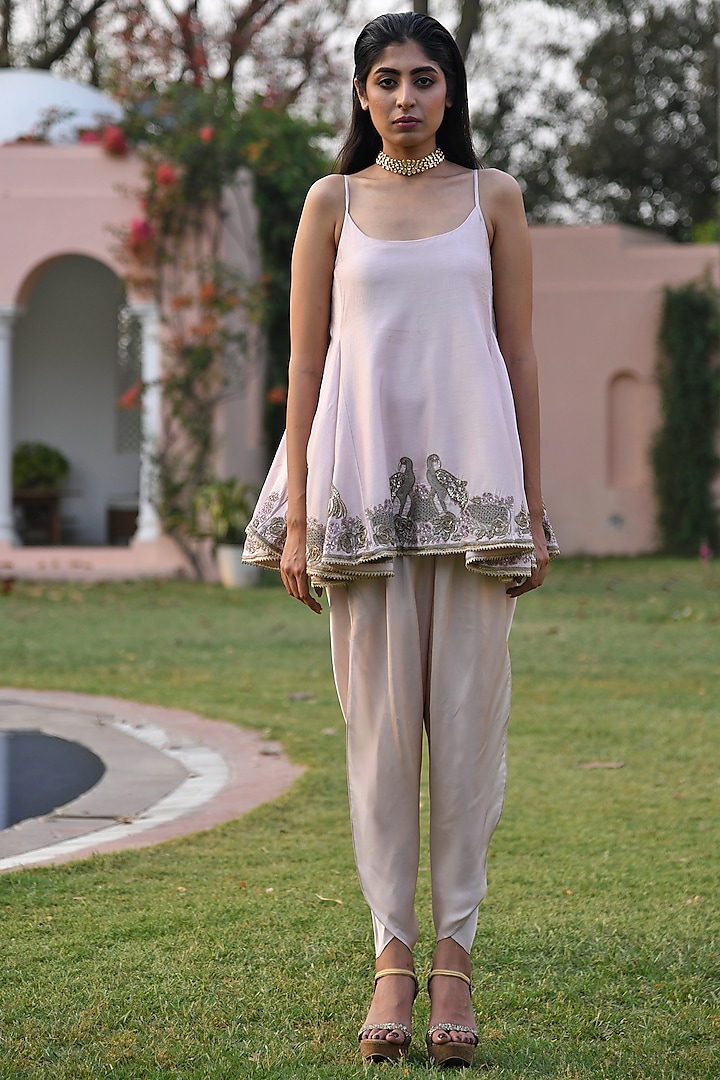 Light Pink Raw Silk Embroidered Kurta Set by Q by Sonia Baderia