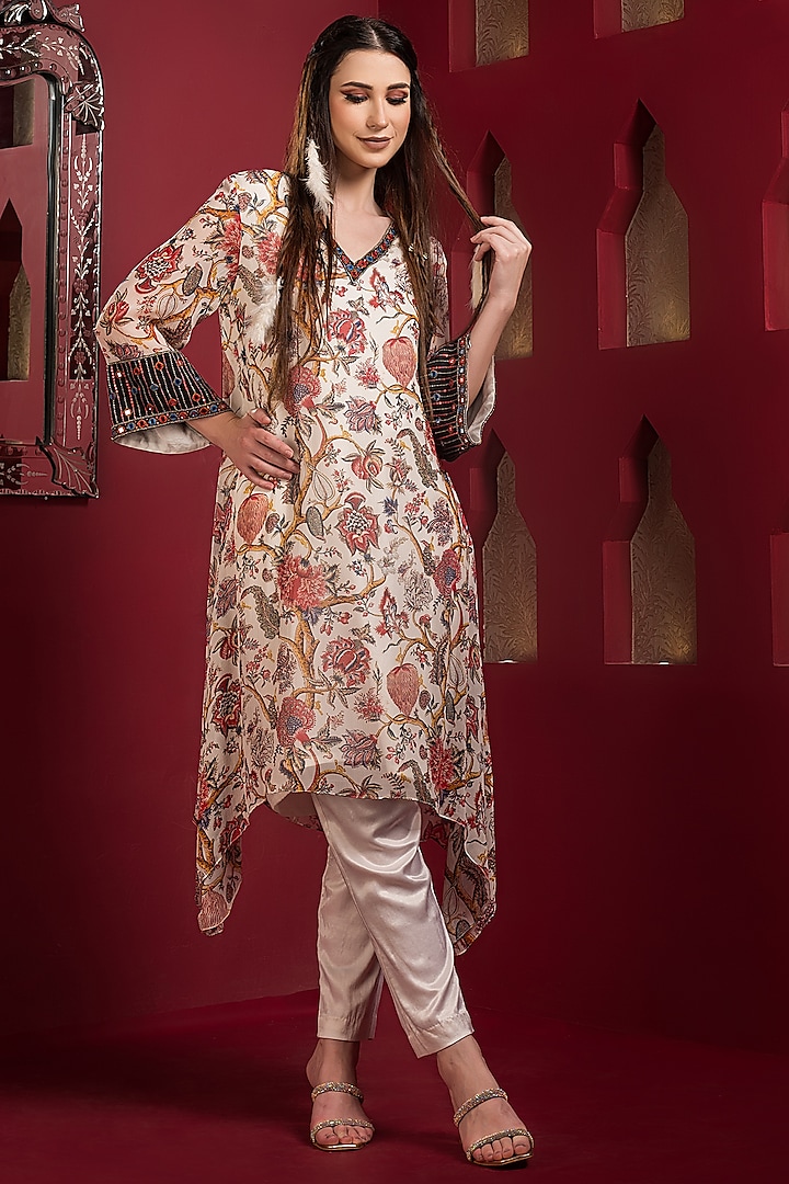 Off-White Chiffon Printed Kaftan Kurta Set by Q by Sonia Baderia at Pernia's Pop Up Shop