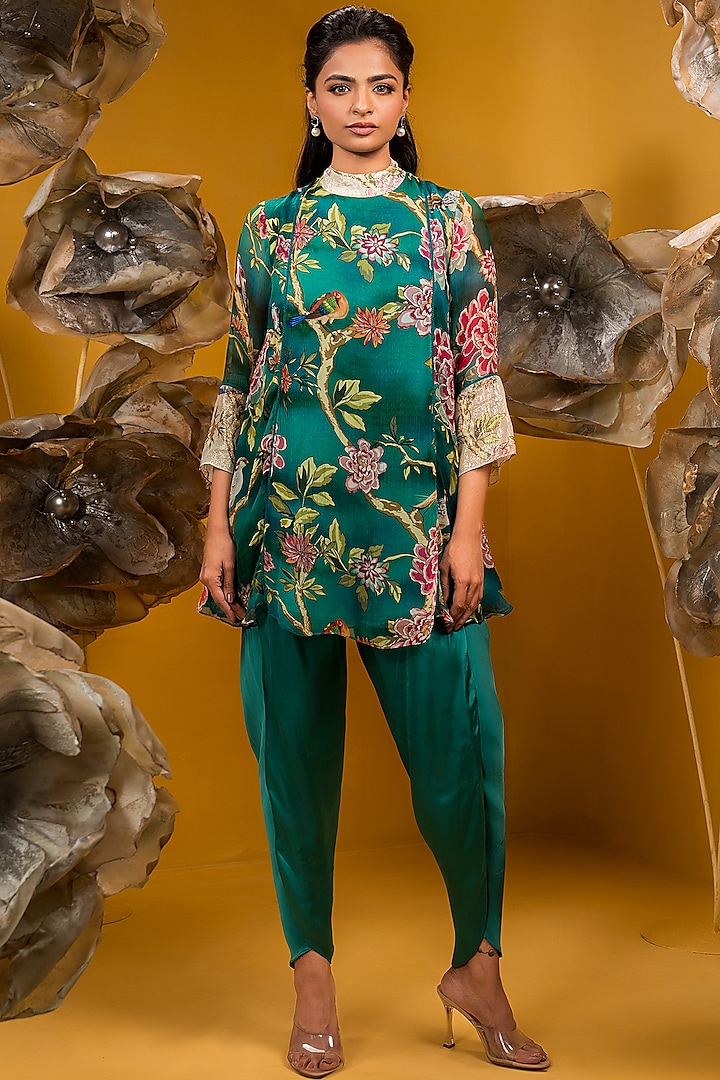 Green Chiffon Printed A-Line Kurta Set by Q by Sonia Baderia at Pernia's Pop Up Shop