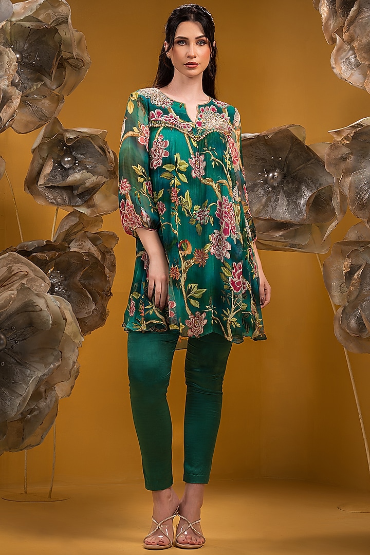 Green Chiffon Printed & Embroidered A-Line Kurta Set by Q by Sonia Baderia at Pernia's Pop Up Shop