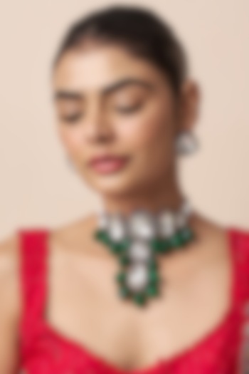 Two-Tone Finish Emerald Stone & Kundan Polki Choker Necklace Set by Qisbyashmeet at Pernia's Pop Up Shop