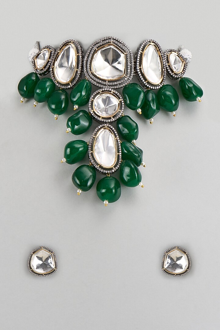 Two-Tone Finish Emerald Stone & Kundan Polki Choker Necklace Set by Qisbyashmeet at Pernia's Pop Up Shop