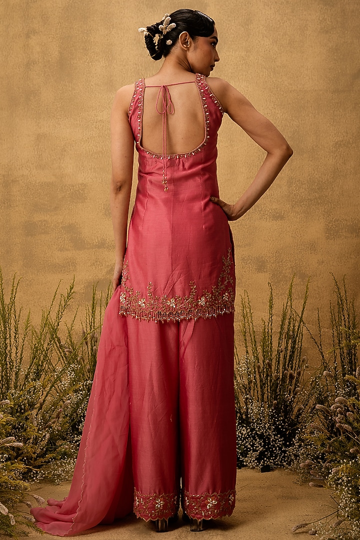Pink Chanderi Silk Mirror Embroidered Kurta Set by Quench A Thirst at Pernia's Pop Up Shop