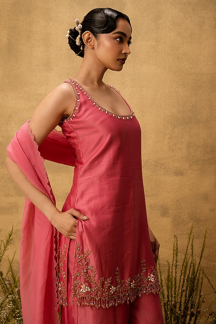 Pink Chanderi Silk Mirror Embroidered Kurta Set by Quench A Thirst at Pernia's Pop Up Shop