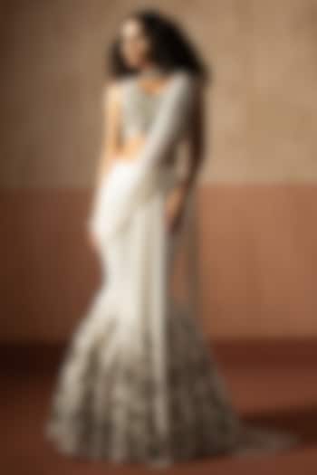 White Georgette Hand Embroidered Fishtail Skirt Wedding Saree Set by Quench A Thirst at Pernia's Pop Up Shop