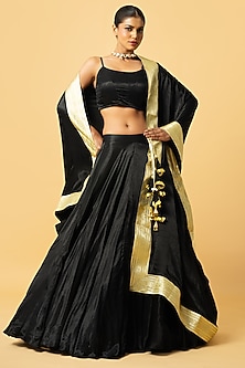 product-color-Black