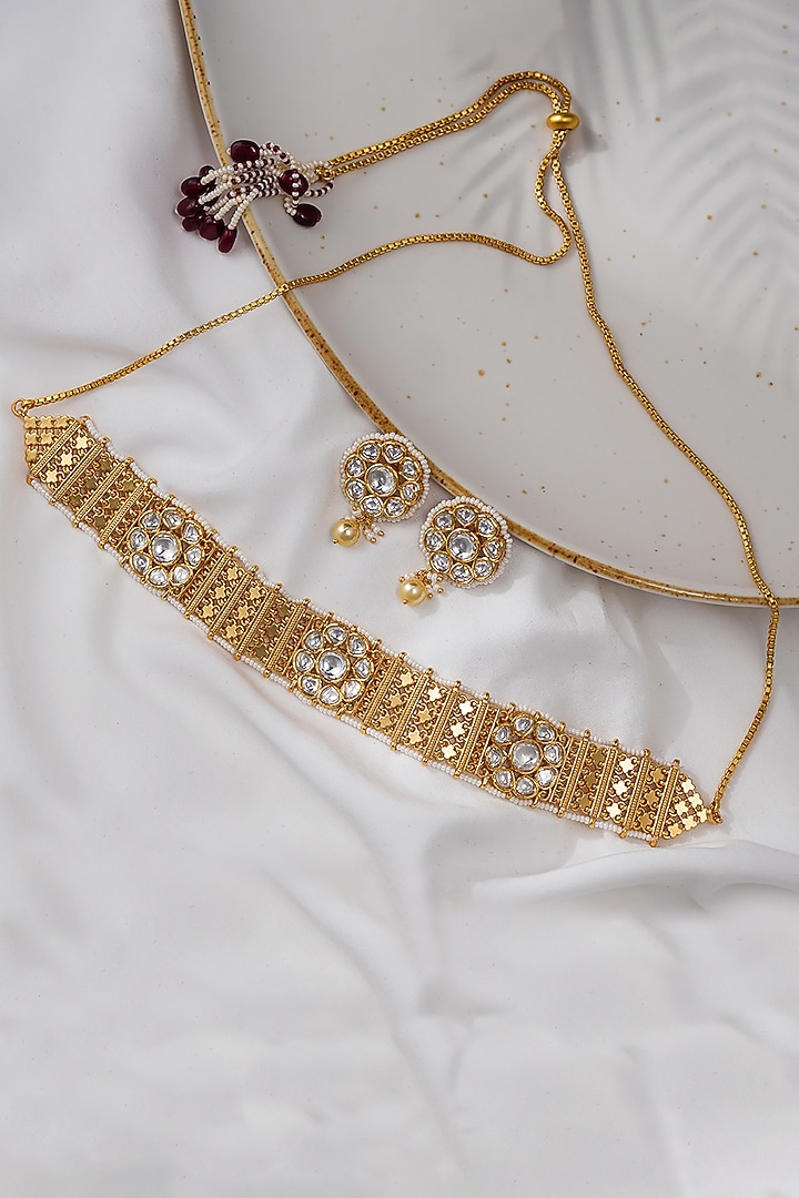 Gold Finish Kundan Polki Choker Necklace Set by Queen Be at Pernia's Pop Up Shop