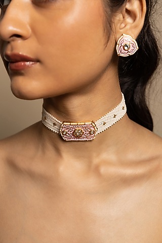Gold Finish Handcrafted Pearl Necklace Set by Queen Be