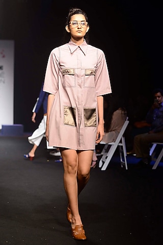 Tan Four Pockets Shirt Dress by QUO
