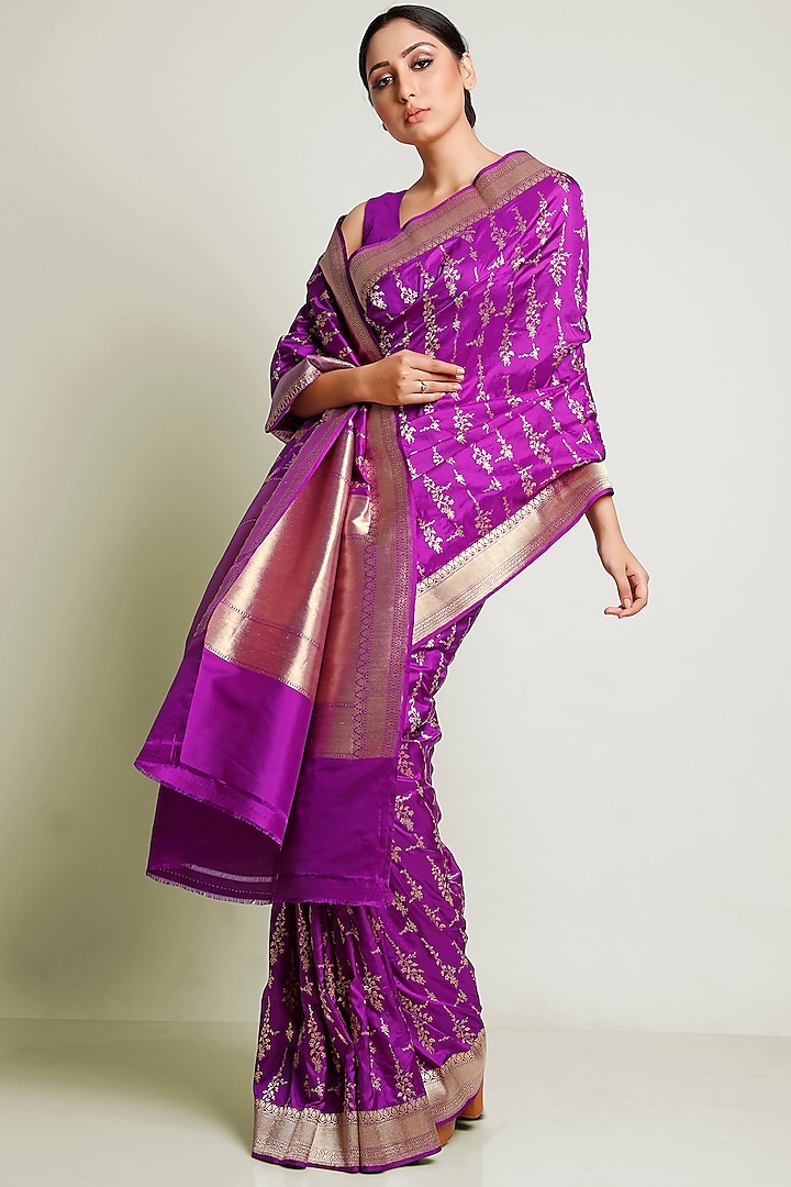 Violet Kadhwa Woven Saree Set by Raagsutra