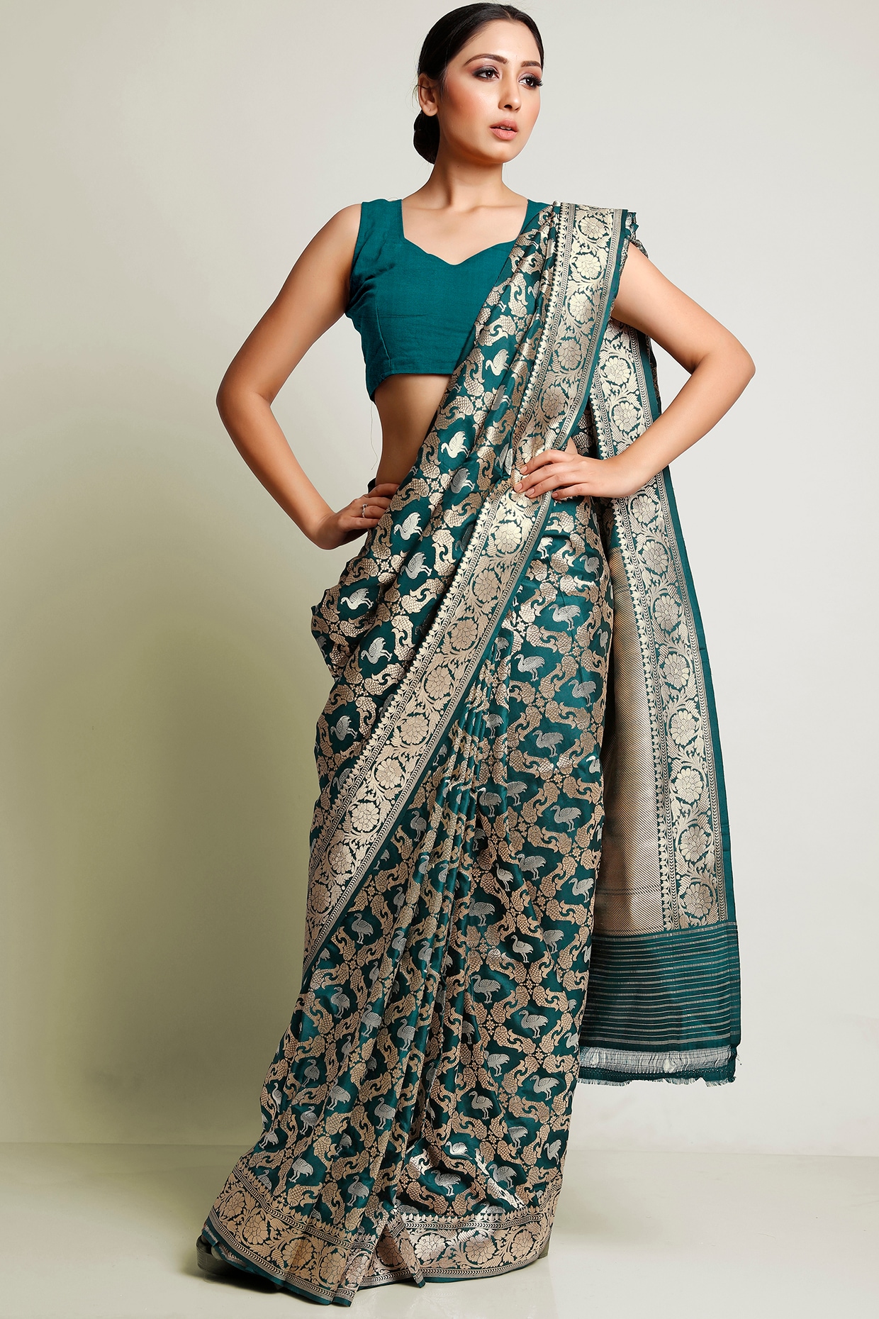 Gujarati Kutch Work Designer Saree Online Shopping India USA UK UAE – Sunasa