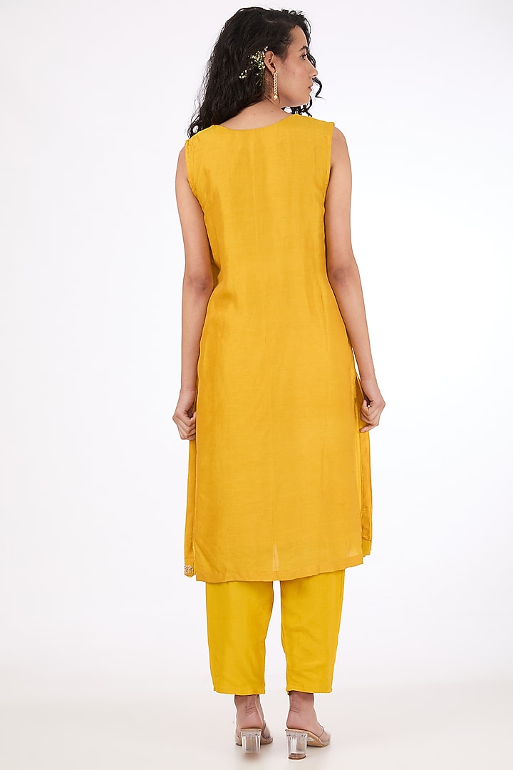 Yellow Organza Thread Embroidered Kurta Set by Raas Couture at Pernia's Pop Up Shop