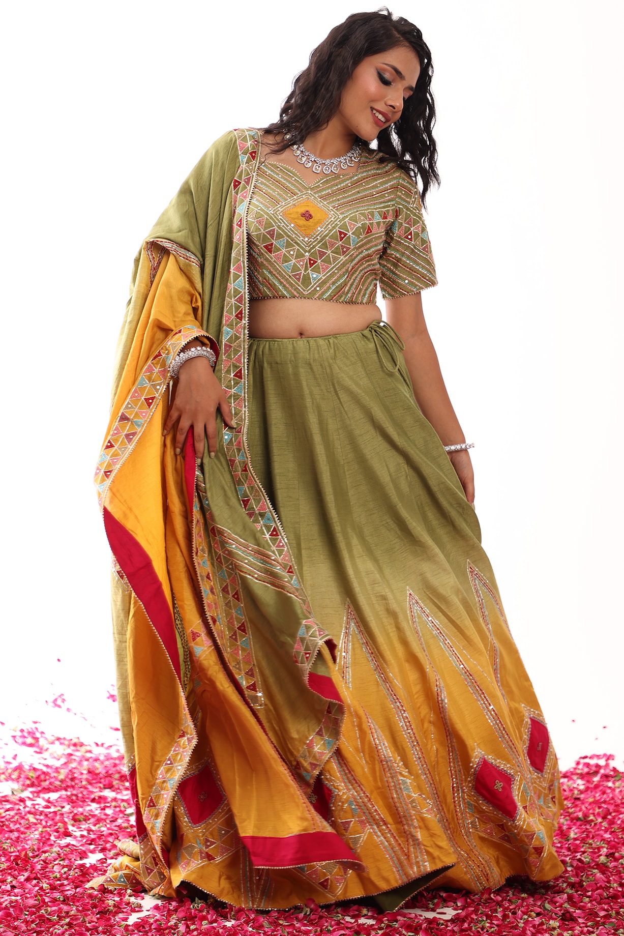 Gota patti hot sale lehenga choli