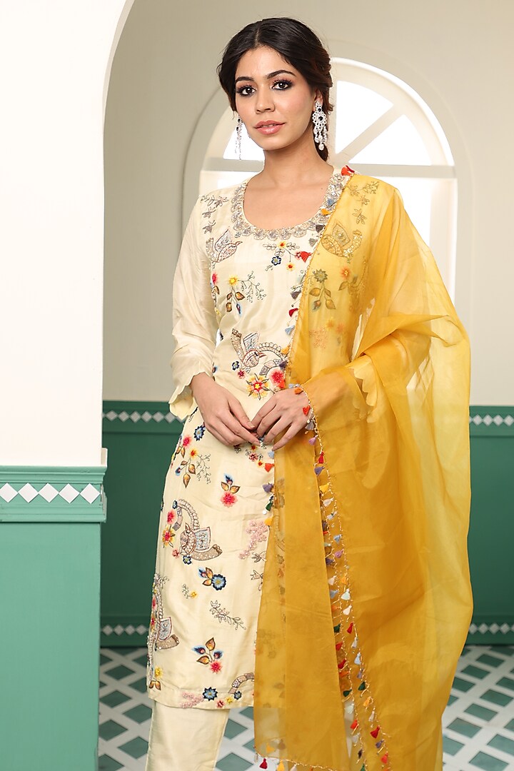 Light Yellow Silk Embroidered Kurta Set by Raas Couture at Pernia's Pop Up Shop