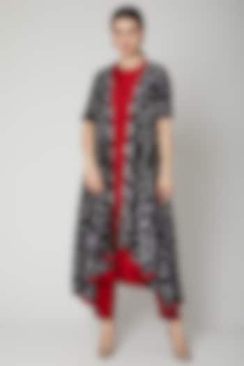 Black & Red Tie-Dye Cape Set by Rachana Ved at Pernia's Pop Up Shop