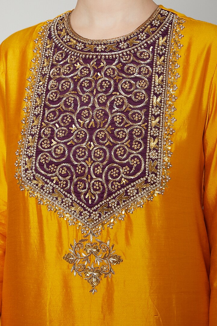 Yellow Embroidered Straight Kurta by Rachana Ved at Pernia's Pop Up Shop