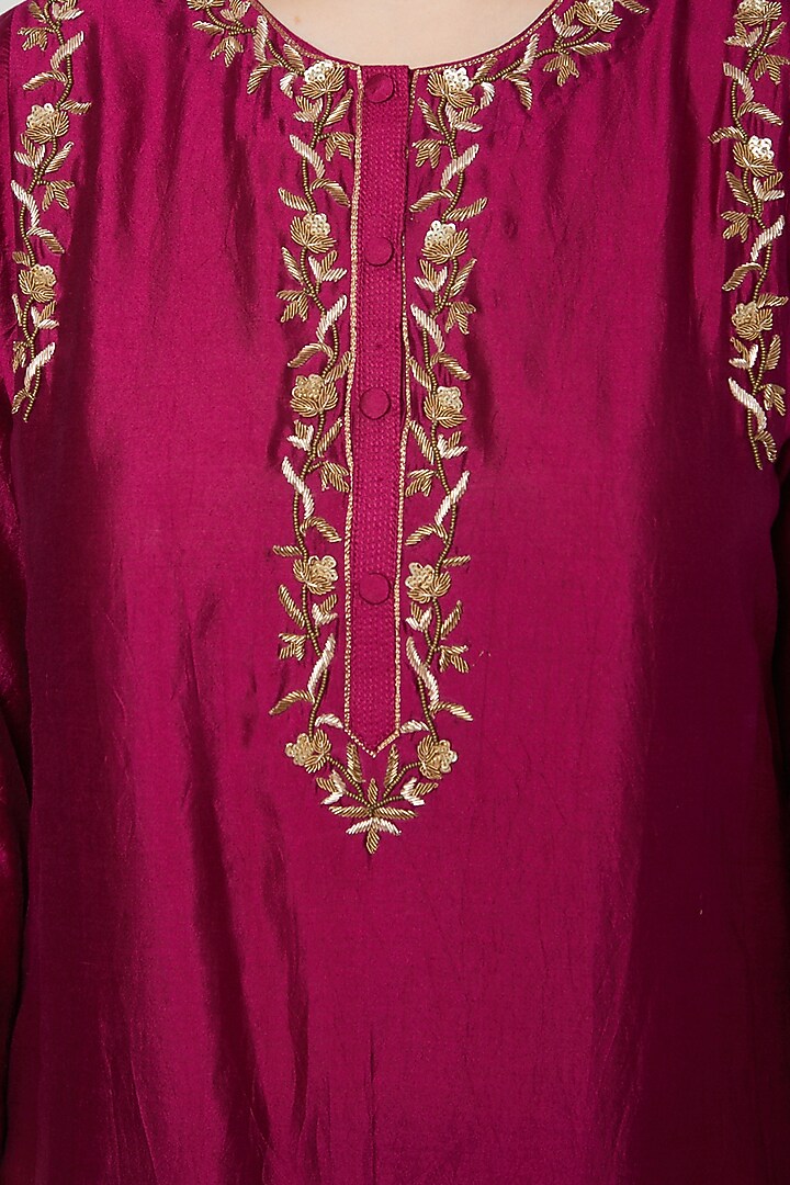 Wine Embroidered Short Kurta by Rachana Ved at Pernia's Pop Up Shop
