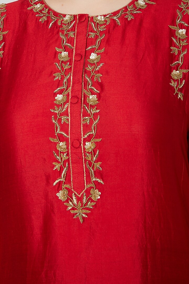 Red Embroidered Long Kurta by Rachana Ved at Pernia's Pop Up Shop