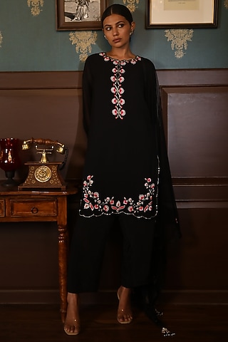 Black Georgette Hand Embroidered Straight Kurta Set by Radha Sharma