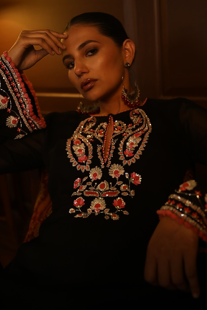 Black Georgette Hand Embroidered Straight Kurta Set by Radha Sharma at Pernia's Pop Up Shop