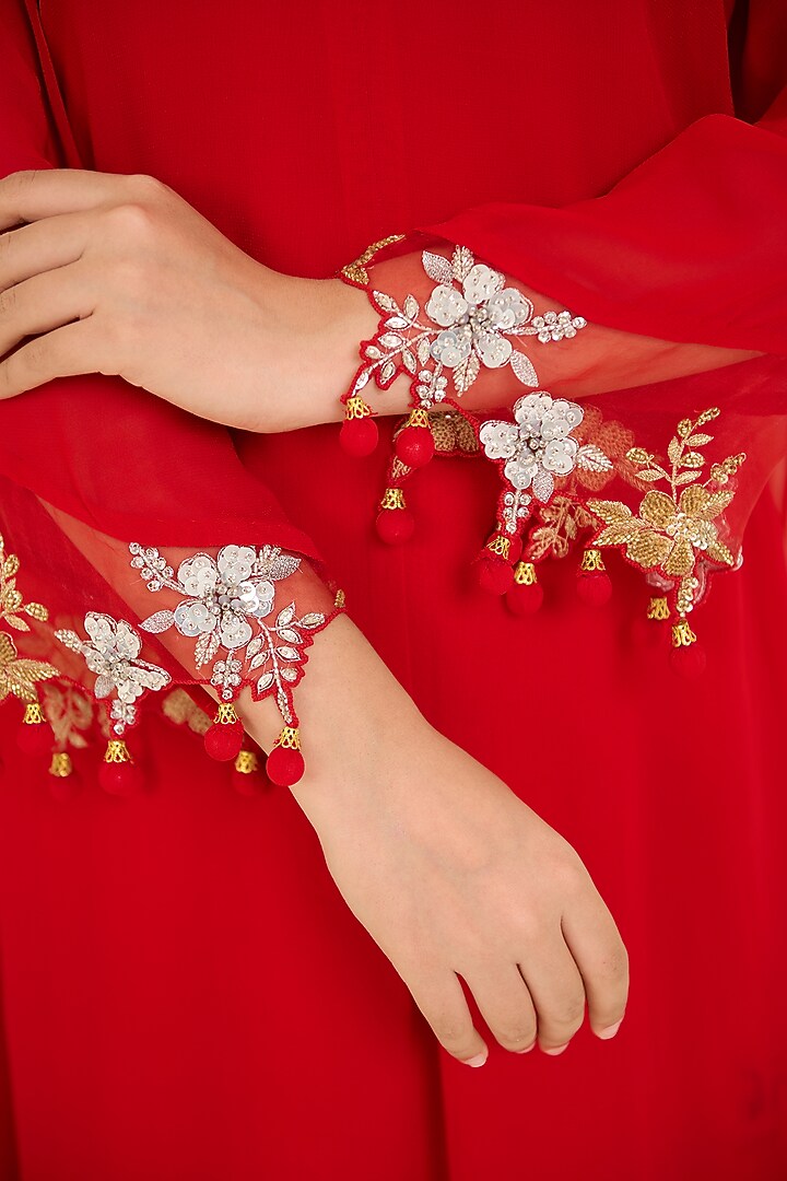 Red Georgette Hand Embroidered Straight Kurta Set by Radha Sharma at Pernia's Pop Up Shop