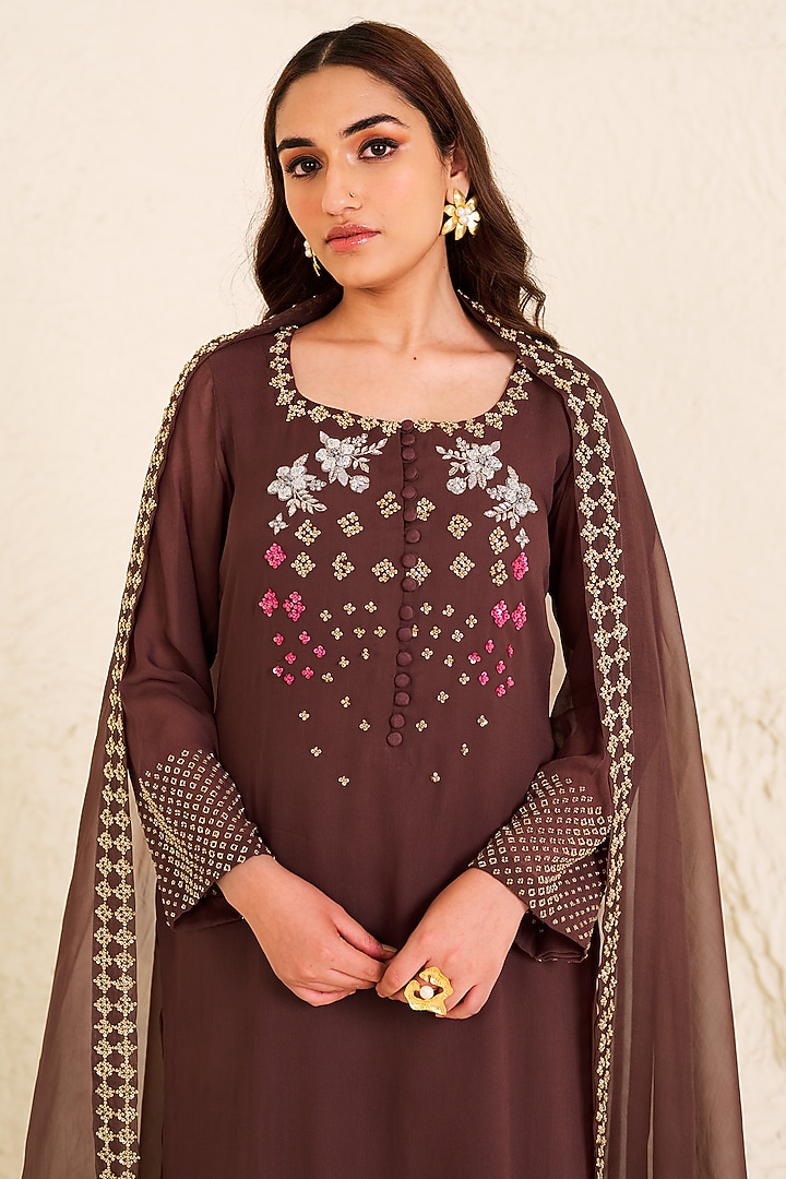 Brown Georgette Hand Embroidered Straight Kurta Set by Radha Sharma at Pernia's Pop Up Shop