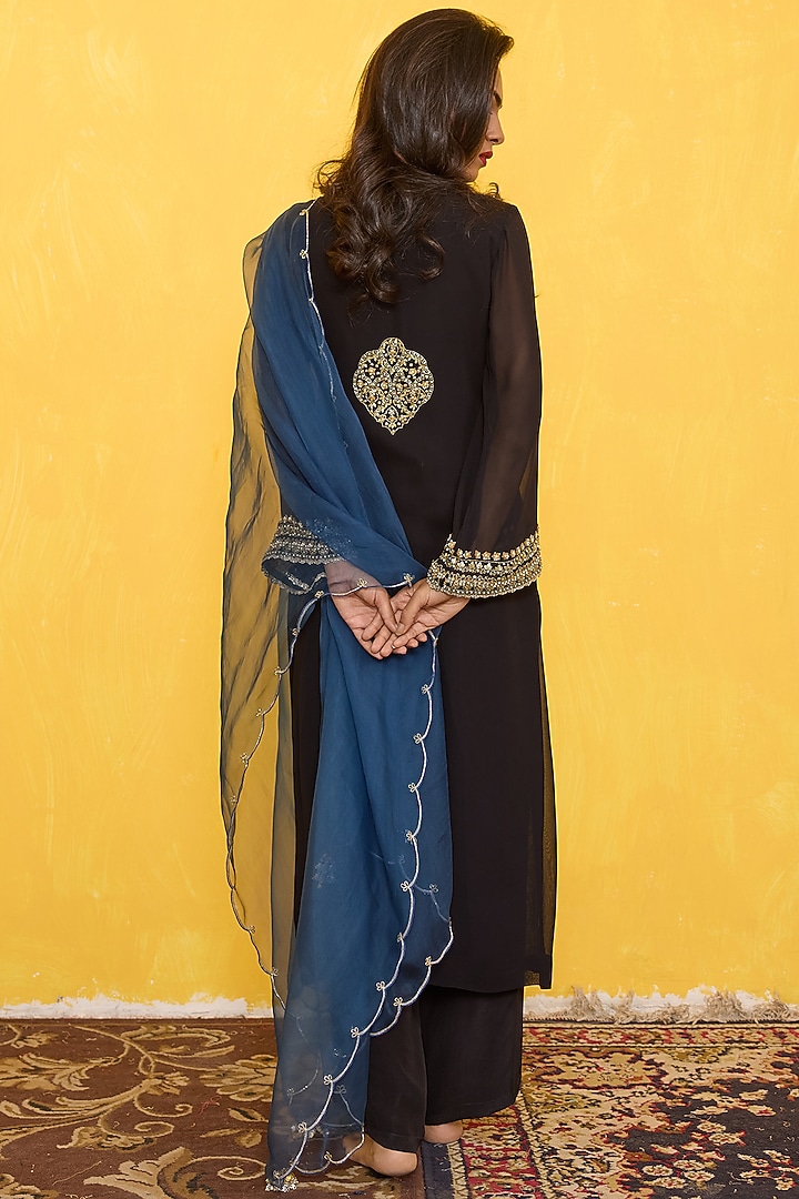 Black Georgette Pearl Handwork Kurta Set by Radha Sharma at Pernia's Pop Up Shop