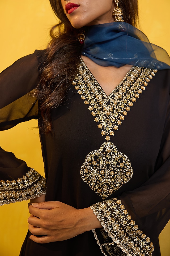 Black Georgette Pearl Handwork Kurta Set by Radha Sharma at Pernia's Pop Up Shop