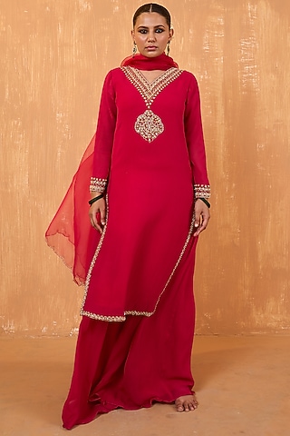 Fuchsia Pink Georgette Pearl Handwork Kurta Set by Radha Sharma