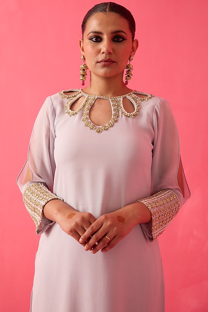 Steel Grey Georgette Pearl Handwork Kurta Set by Radha Sharma at Pernia's Pop Up Shop