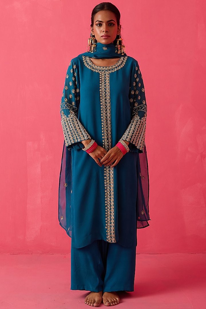 Persian Teal Green Georgette Pearl Handwork Kurta Set by Radha Sharma at Pernia's Pop Up Shop