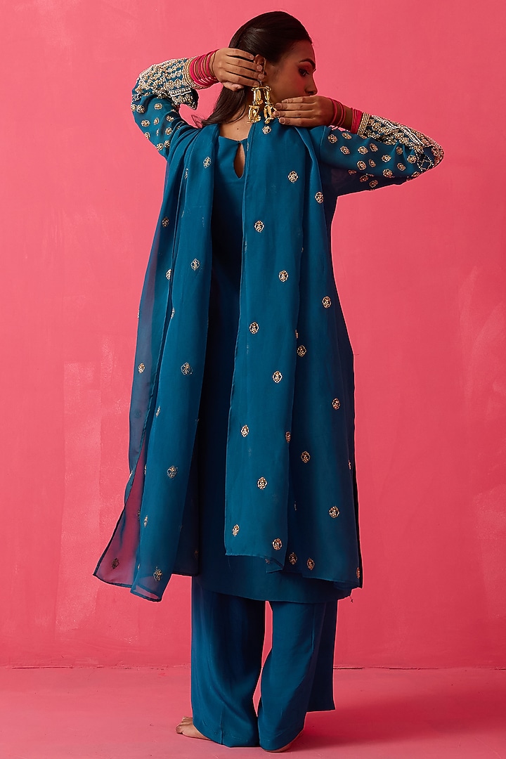 Persian Teal Green Georgette Pearl Handwork Kurta Set by Radha Sharma at Pernia's Pop Up Shop