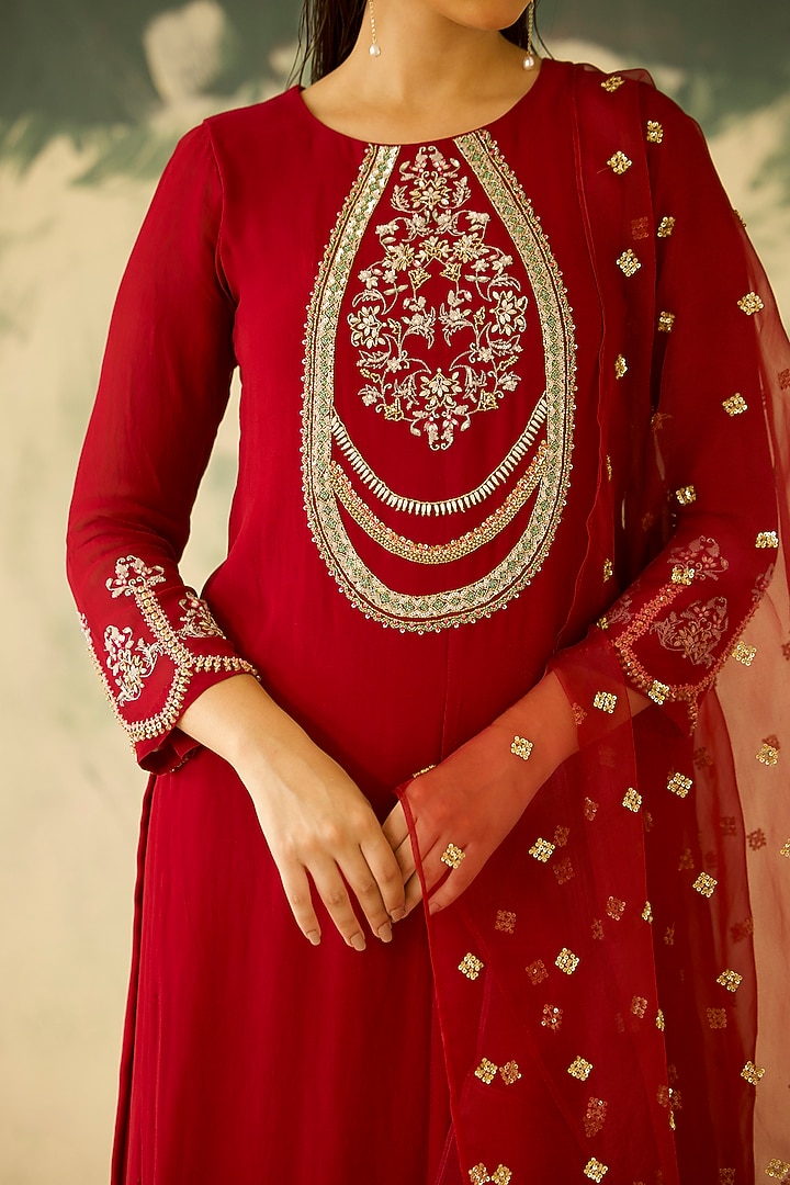 Crimson Red Georgette Hand Embroidered Kurta Set by Radha Sharma at Pernia's Pop Up Shop