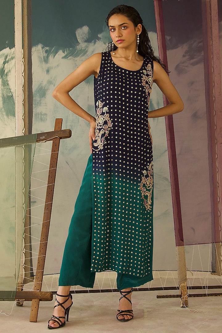 Blue & Green Ombre Georgette Hand Embroidered Kurta Set by Radha Sharma at Pernia's Pop Up Shop