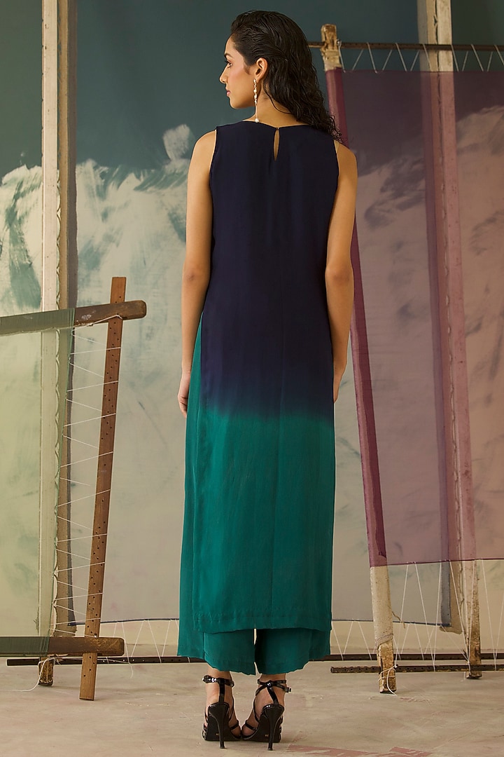 Blue & Green Ombre Georgette Hand Embroidered Kurta Set by Radha Sharma at Pernia's Pop Up Shop