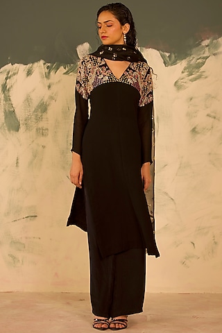 Black Georgette Hand Embroidered Kurta Set by Radha Sharma
