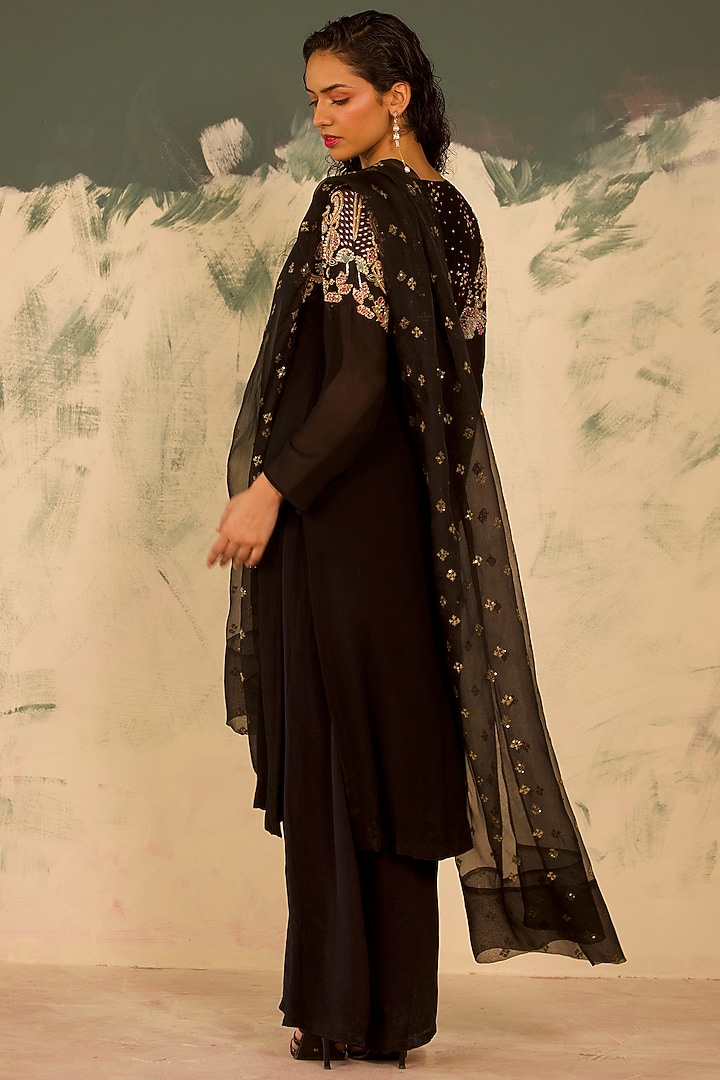 Black Georgette Hand Embroidered Kurta Set by Radha Sharma at Pernia's Pop Up Shop