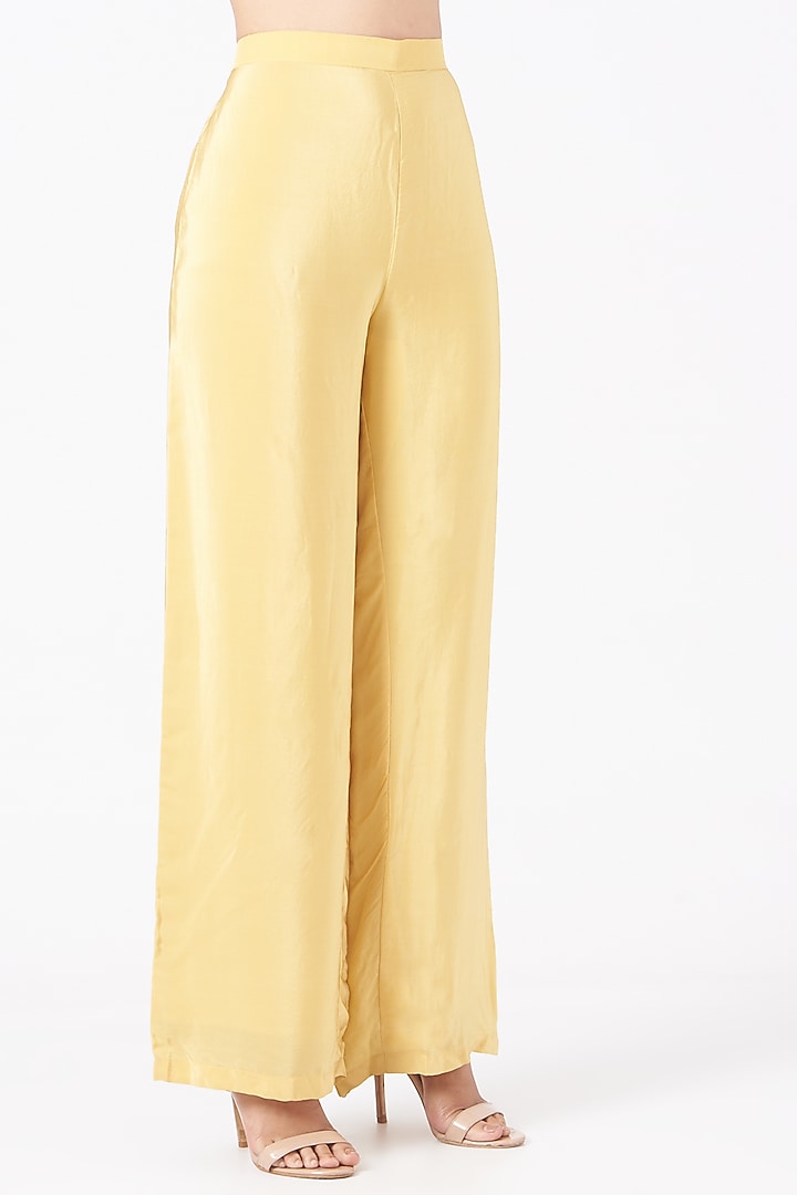Yellow Hand Embroidered Straight Kurta Set by Radha Sharma at Pernia's Pop Up Shop
