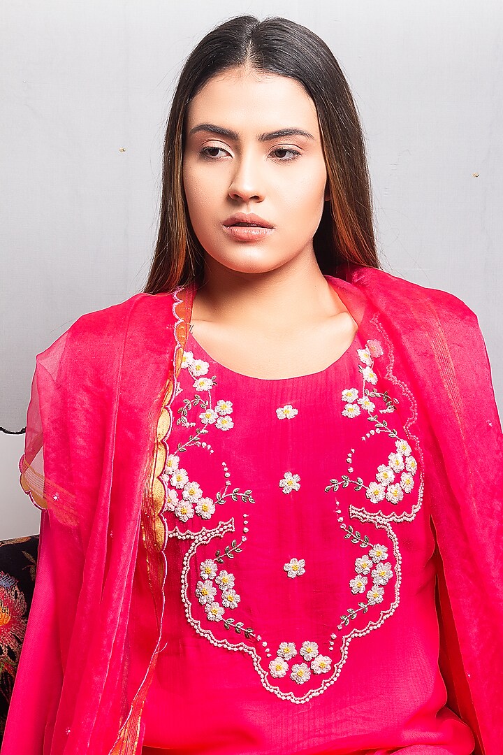 Festive Pink Aari Embroidered Straight Kurta Set by Radha Sharma at Pernia's Pop Up Shop