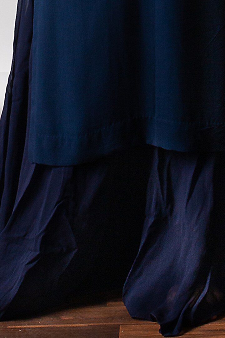 Dark Navy Blue Aari Embroidered Straight Kurta Set by Radha Sharma at Pernia's Pop Up Shop
