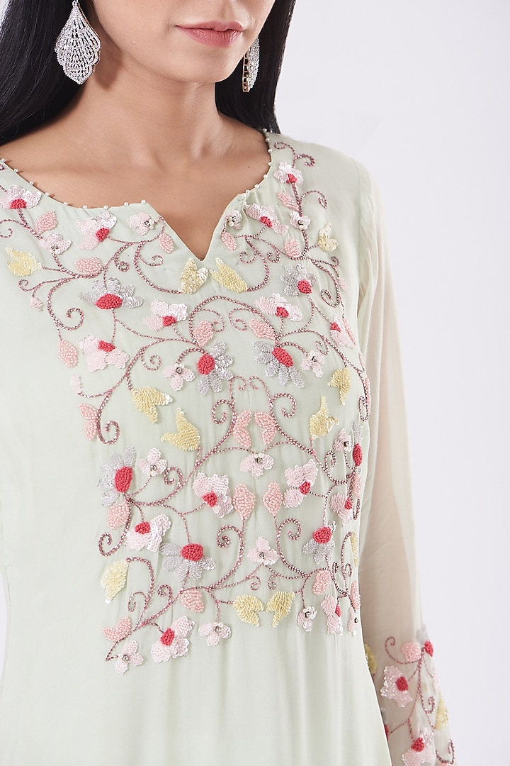 Pastel Green Hand Embroidered Kurta Set by Radha Sharma at Pernia's Pop Up Shop